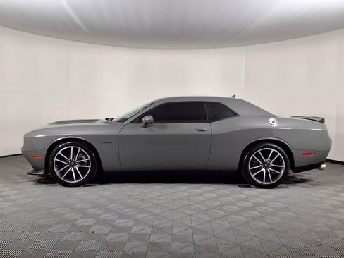 Used 2023 Dodge Challenger R/T RWD image 4