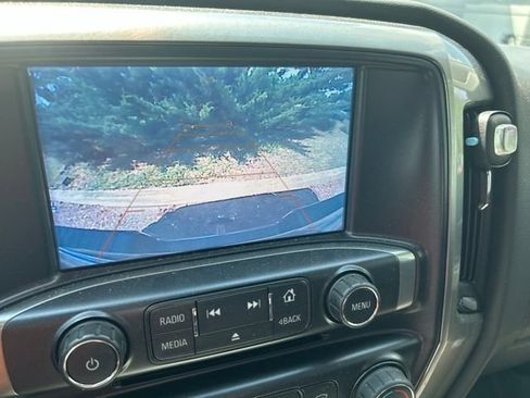 Used 2018 Chevrolet Silverado 1500 LT AWD/4WD image 20