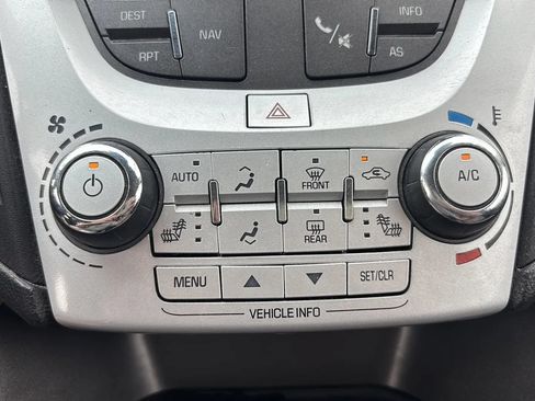 Used 2017 Chevrolet Equinox Premier w/ Enhanced Convenience Package AWD/4WD image 23