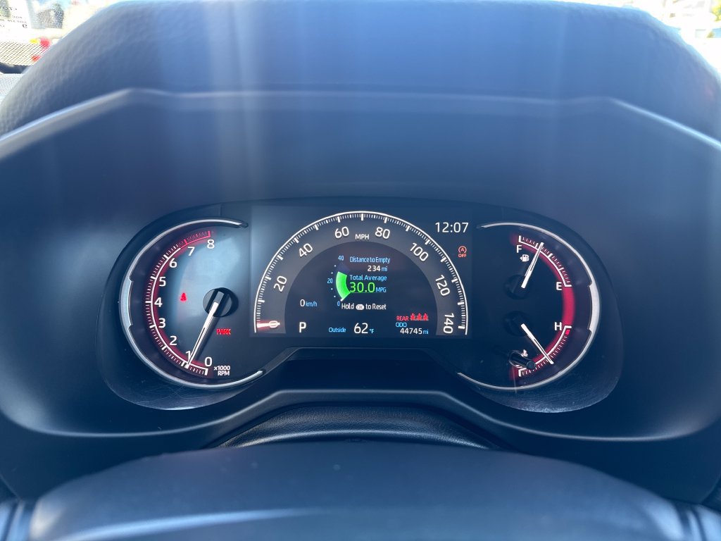 Certified 2025 Toyota RAV4 LE AWD/4WD image 15