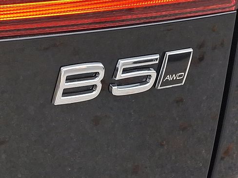 New 2026 Volvo XC60 B5 Plus w/ Protection Package Premier image 15