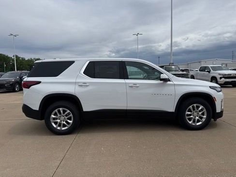 Used 2023 Chevrolet Traverse LS w/ Safety Package AWD/4WD image 2