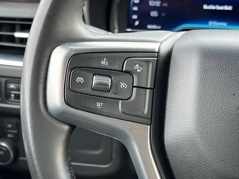 Used 2024 Chevrolet Suburban LT image 31