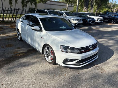 Used 2017 Volkswagen Jetta GLI image 1