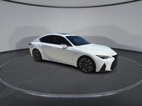 Used 2022 Lexus IS 350 F Sport RWD image 2