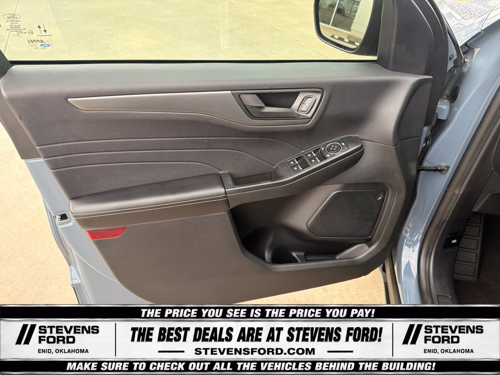 Used 2025 Ford Escape Active FWD image 16