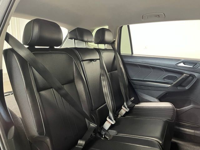 Used 2024 Volkswagen Tiguan SE AWD/4WD image 13