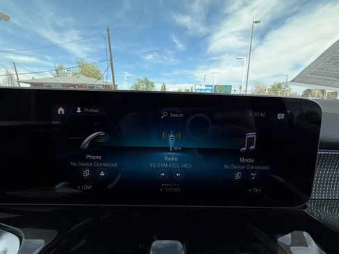 Used 2021 Mercedes-Benz GLB 250 4MATIC image 30