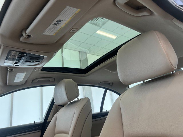 Used 2012 BMW 528i xDrive Sedan AWD/4WD image 21