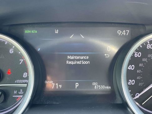Used 2022 Toyota Camry XLE FWD image 24