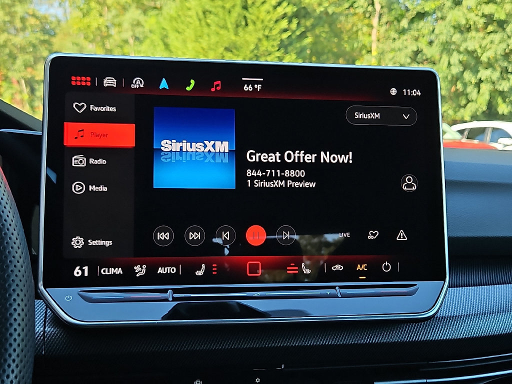 Certified 2025 Volkswagen GTI SE FWD image 21