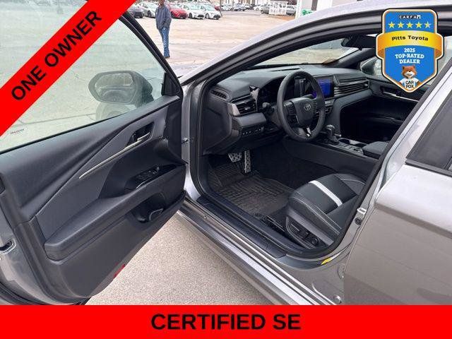 Used 2025 Toyota Camry SE FWD image 9