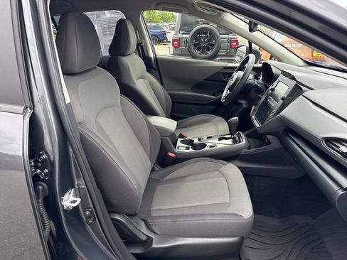 Used 2024 Subaru Crosstrek 2.0i AWD/4WD image 9