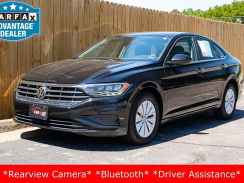 Used 2019 Volkswagen Jetta SE FWD image 1