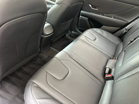 Used 2022 Hyundai Elantra Limited w/ Cargo Package image 13