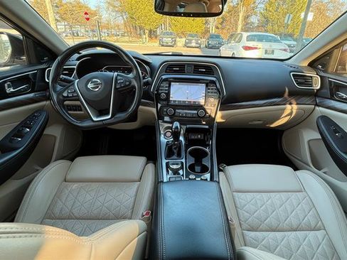 Used 2018 Nissan Maxima Platinum image 14