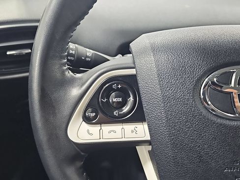 Used 2018 Toyota Prius Prime Advanced FWD image 19