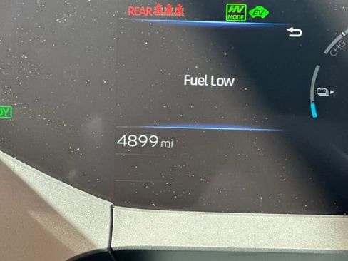 Used 2025 Toyota Prius Plug-In Hybrid image 26