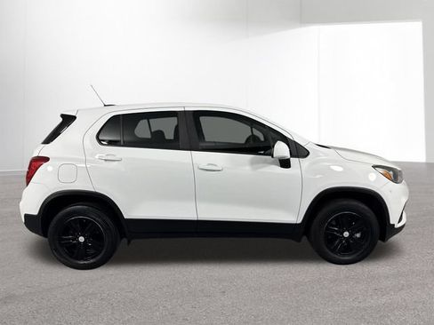 Used 2017 Chevrolet Trax LS AWD/4WD image 33