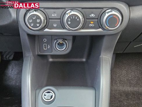 New 2025 Nissan Kicks Play S image 16