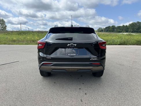 Used 2025 Chevrolet Trax ACTIV w/ Sunroof Package FWD image 6