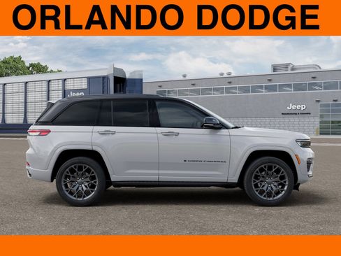 New 2025 Jeep Grand Cherokee Summit AWD/4WD image 21