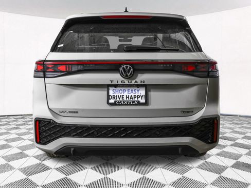 New 2026 Volkswagen Tiguan SEL R-Line image 14
