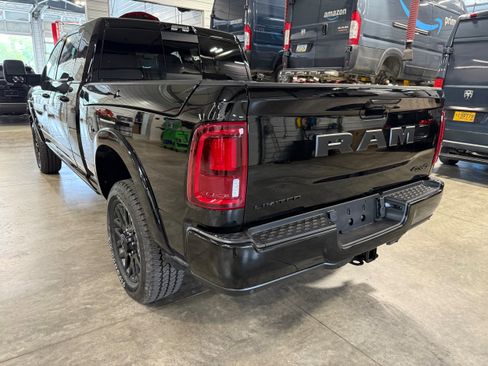 New 2025 RAM 2500 Limited image 18