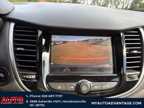 Used 2022 Chevrolet Trax LT w/ Driver Confidence Package image 16