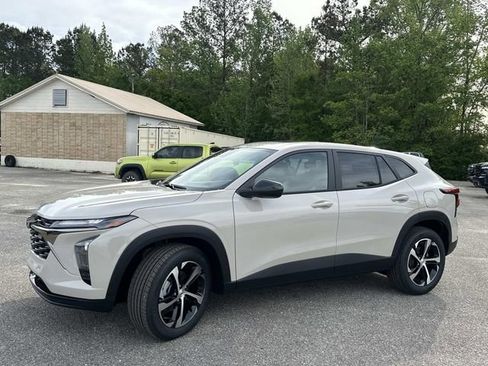 New 2026 Chevrolet Trax RS image 17