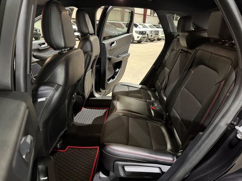 Used 2023 Ford Escape ST-Line w/ Tech Pack #1 FWD image 17