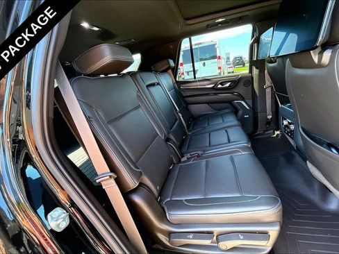 Used 2021 GMC Yukon Denali w/ Denali Premium Package AWD/4WD image 27