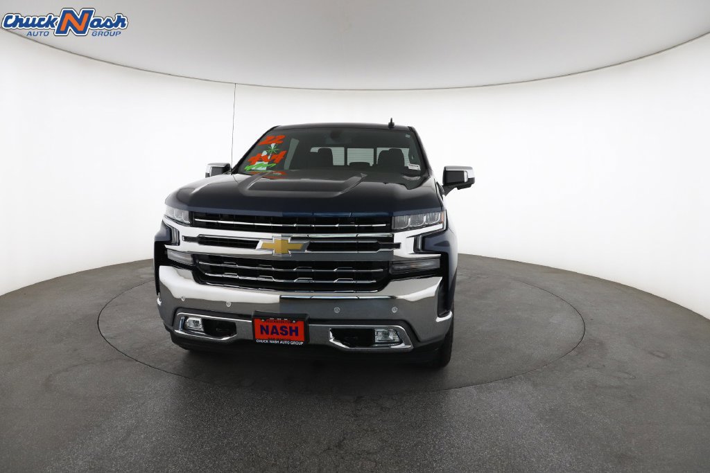 Used 2022 Chevrolet Silverado 1500 LTZ w/ Z71 Off-Road Package AWD/4WD image 4