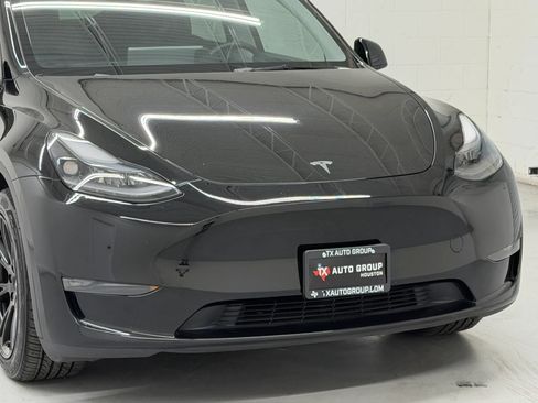 Used 2024 Tesla Model Y Long Range AWD/4WD image 92