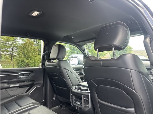 Used 2024 RAM 1500 Laramie AWD/4WD image 15