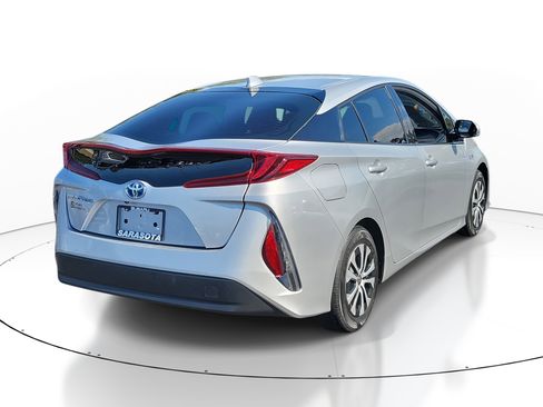 Used 2020 Toyota Prius Prime LE image 6