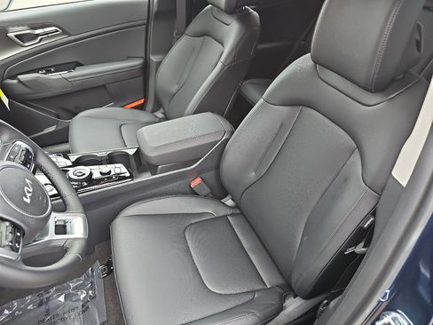 New 2025 Kia Sportage EX image 23