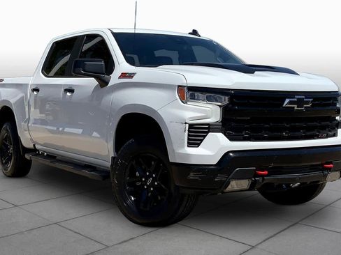 Used 2024 Chevrolet Silverado 1500 LT Trail Boss w/ Protection Package AWD/4WD image 3