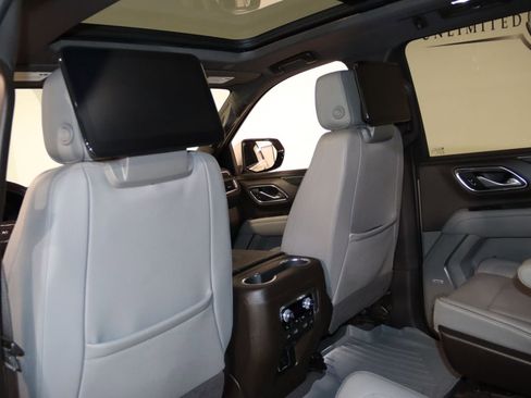 Used 2023 GMC Yukon XL SLT w/ SLT Premium Package AWD/4WD image 66