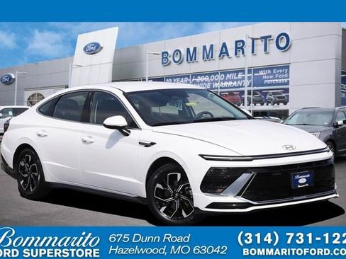 Used 2025 Hyundai Sonata SEL FWD image 1