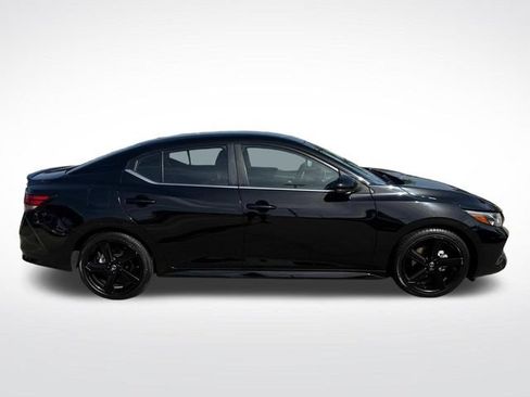 Used 2023 Nissan Sentra SR w/ Midnight Edition Package FWD image 12