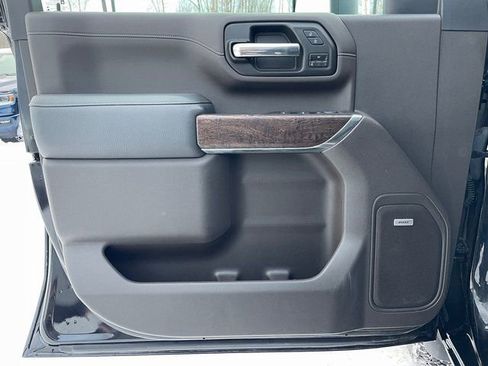 Used 2021 GMC Sierra 3500 Denali w/ Denali Ultimate Package image 9