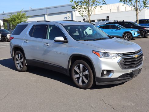 Used 2018 Chevrolet Traverse LT AWD/4WD image 14