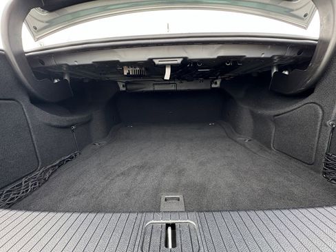 Used 2010 Mercedes-Benz E 350 Sedan image 10