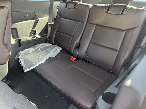 New 2026 Ford Explorer Platinum image 22