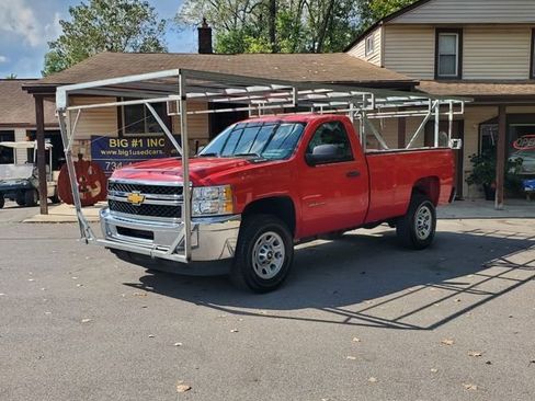 Used 2013 Chevrolet Silverado 3500 W/T RWD image 2