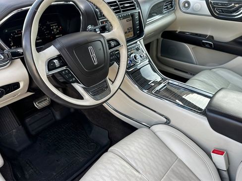 Used 2018 Lincoln Continental Black Label w/ Rear-seat Package image 12