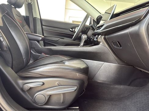 Used 2022 Jeep Compass Trailhawk image 32