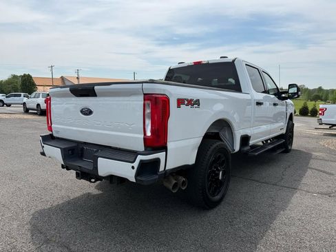 Used 2024 Ford F250 XLT w/ FX4 Off-Road Package image 4