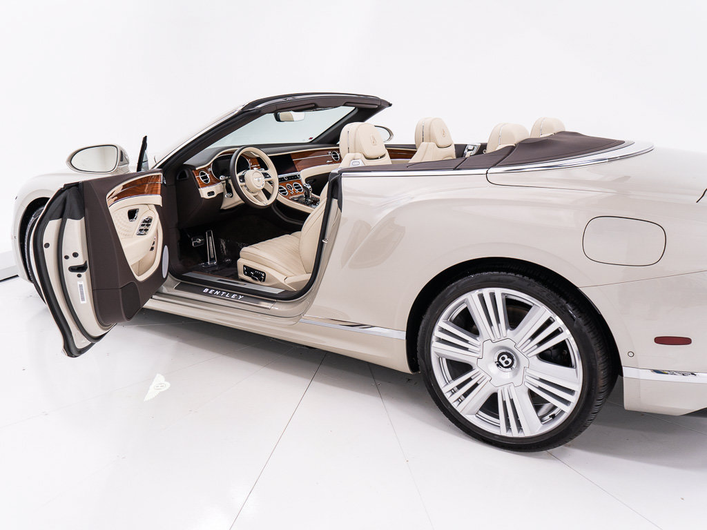 Certified 2026 Bentley Continental GT Azure AWD/4WD image 17